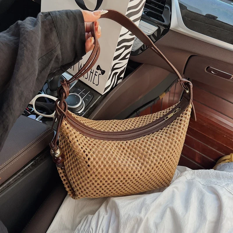 

Summer Half-Moon Beach Straw Shoulder Bags Women's Straw Bucket Bag Purse Woven Straw Handbags Casual Tote Clutch Bag