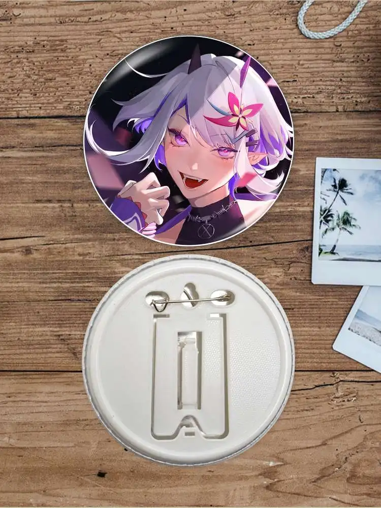 Whale Taylor Ch VTuber Anime Badge spilla anchor periferiche Pin regalo per amico Cartoon latta accessori personalizzati