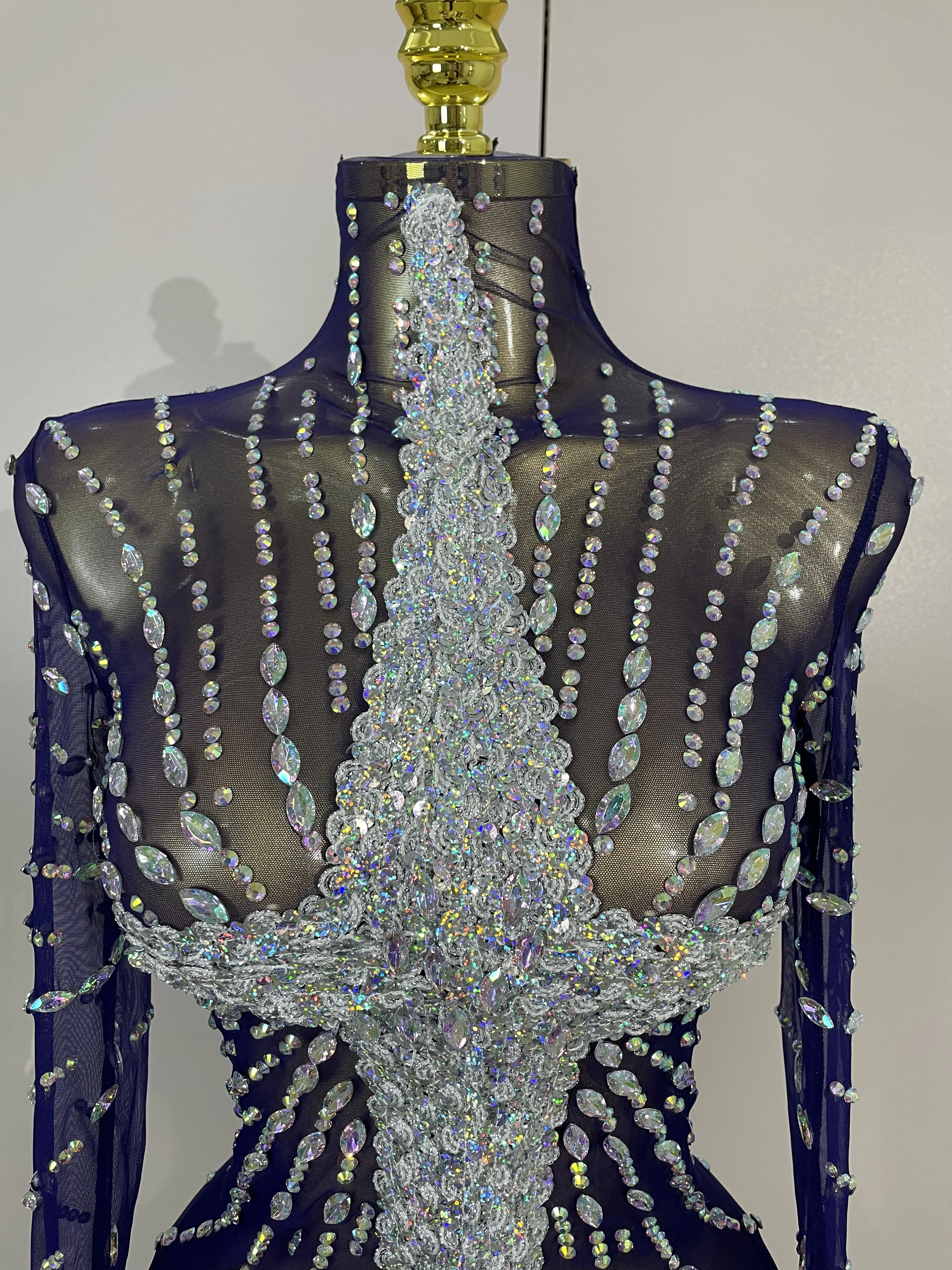 Frauen Mesh Durchsichtig Sparkly Diamanten Pailletten Lange Ärmel Mini Kleid Abend Geburtstag Party Sexy Nachtclub Bar Bühne Kostüm