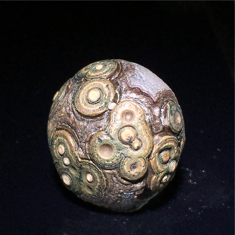 

Natural Alxa Agate Eye Stone Pure Raw Charms Marvel Nuggets Beads for Makeup - Best Selling Healing Gemstone