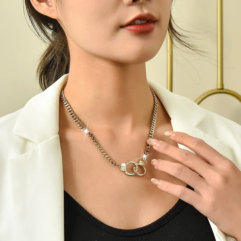 أصفاد وقلائد جديدة من الفولاذ التيتانيوم للرجال والنساء، سلاسل الترقوة لملابس الخريف والشتاء