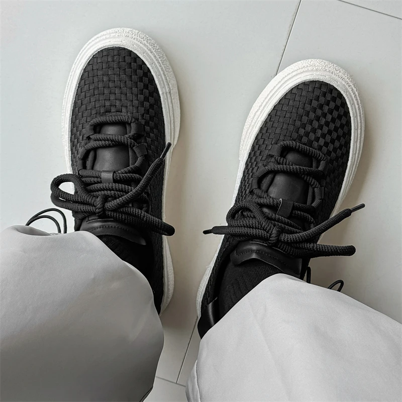 Sneaker da esterno Mesh Scarpe da viaggio da trekking traspiranti Piattaforma di alta qualità Comode scarpe sportive di grandi dimensioni Casual e versatili