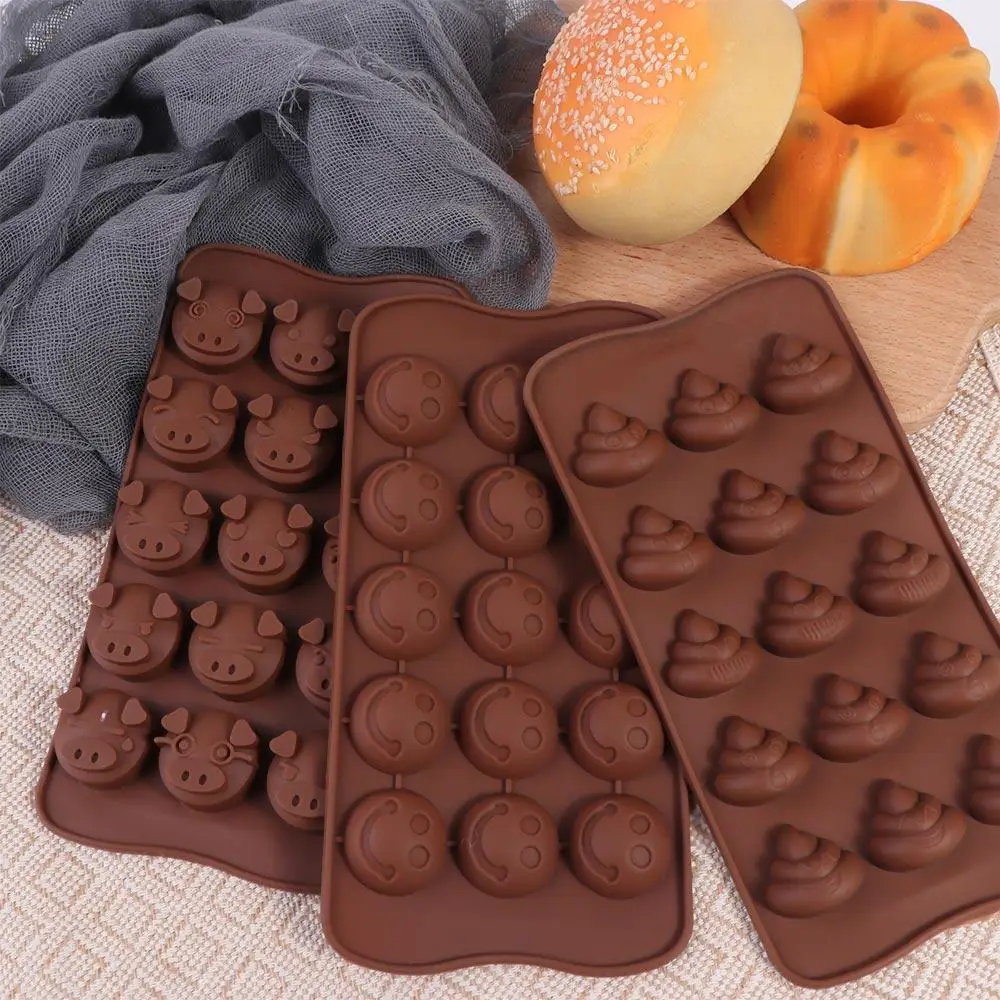 Cute Smile Face Pig Shaped Mini Poop Chocolate Mold 15 Grids Personalized Candle Mold Funny No Stick Soap Mold Cookies