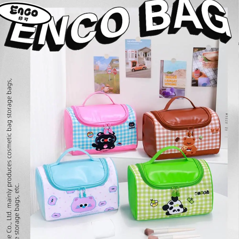 

Portable Large Capacity Kitten Makeup Bag Korean Style Cat Washing Bag Bear Panda Handheld Cosmetic Bag Girls