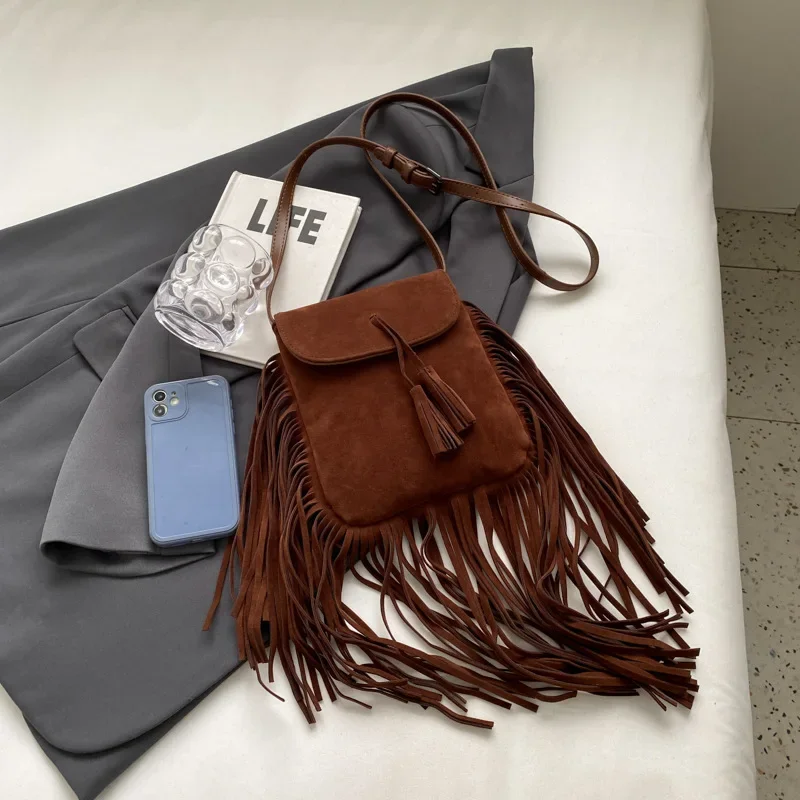 Damesmode matte tas met kwastjes, enkele schouder, kleine vierkante retro crossbodytas voor stijlvolle accessoires