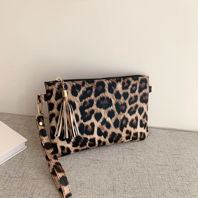 

-Border2023New Personalized Clutch Women Envelope Women Bag Clutch Korean Personality and Fashion Printed Bag