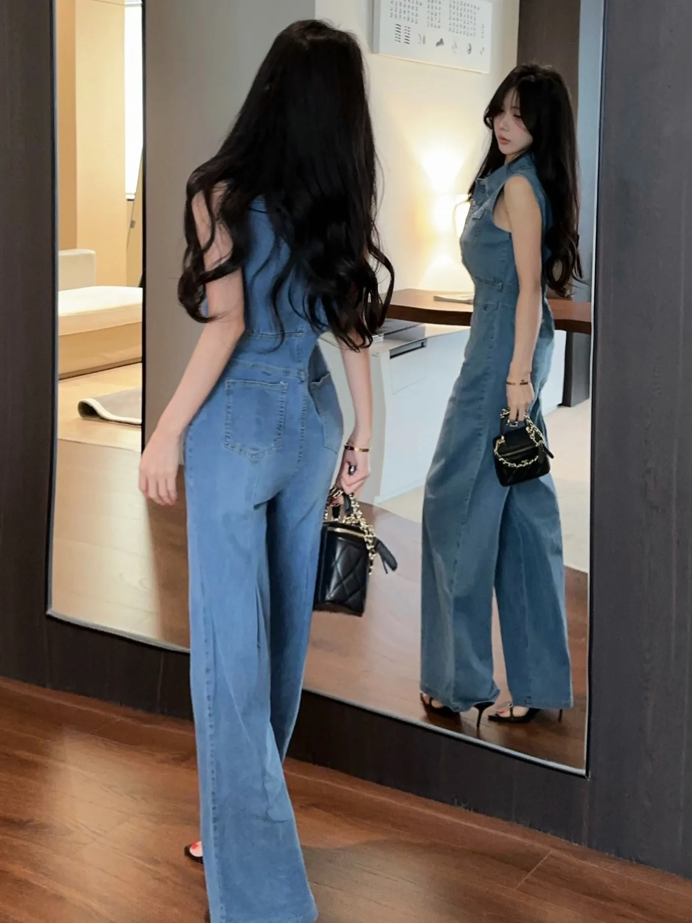 Sexy Fashionable Lightweight Denim One-Piece Pants with Collar Sleeveless High Waist Wide Leg Slimming Vintage Style for Youn...
