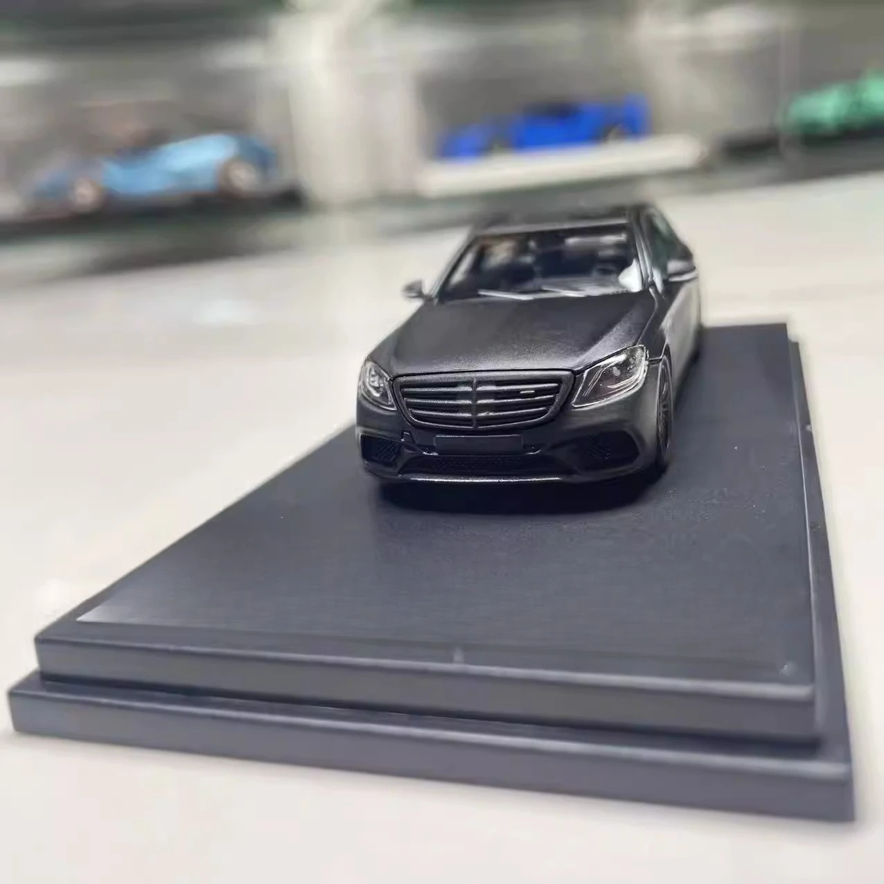 FOR S65 AMG W222  car model 1:64 Resin material ornaments for collection display and appreciation