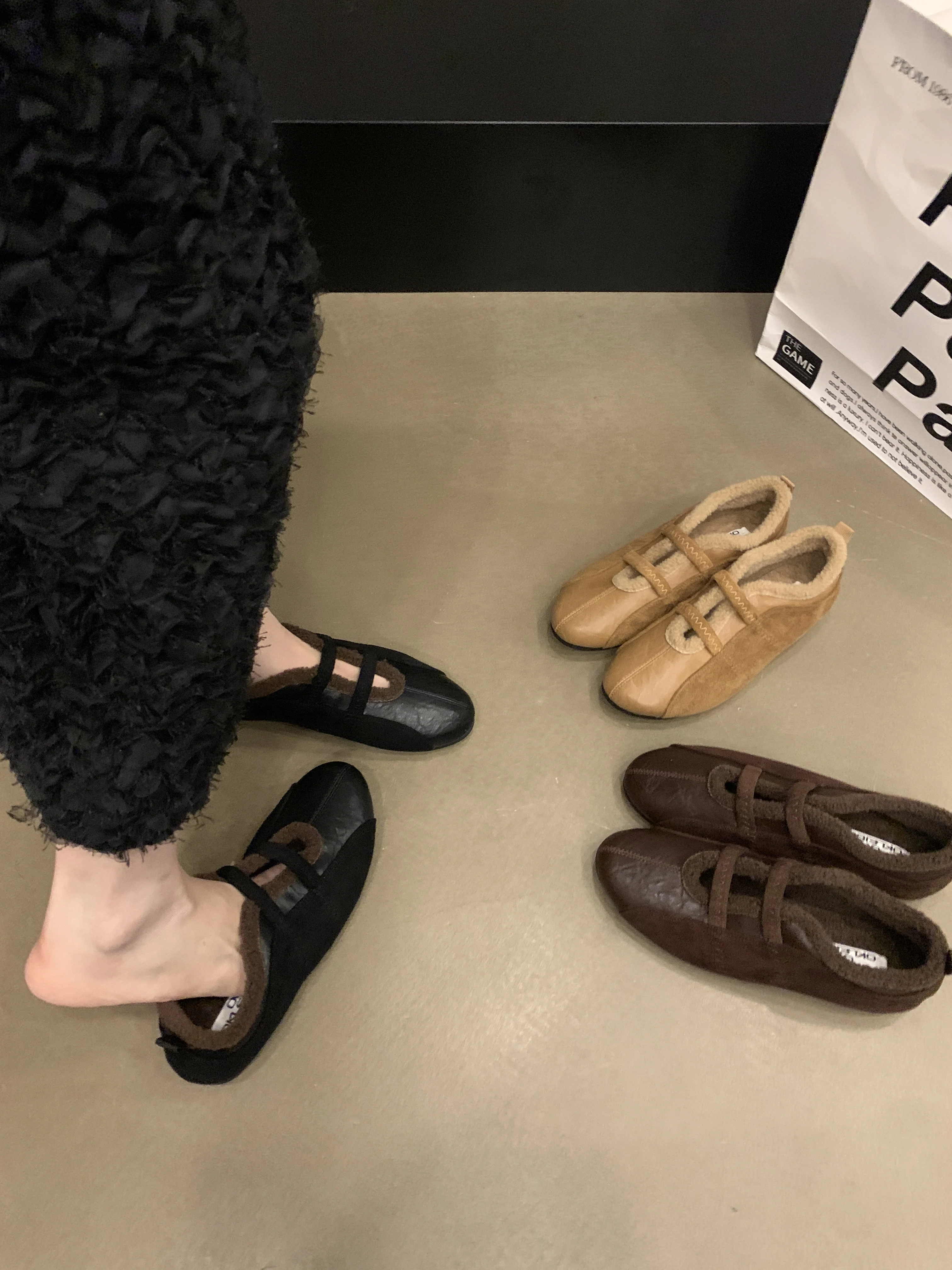 レトロな女性の靴女性の靴モディス浅い口バレエフラットカジュアルスニーカーモカシンドレス-2026-バレリーナ新しいレジャー-ela