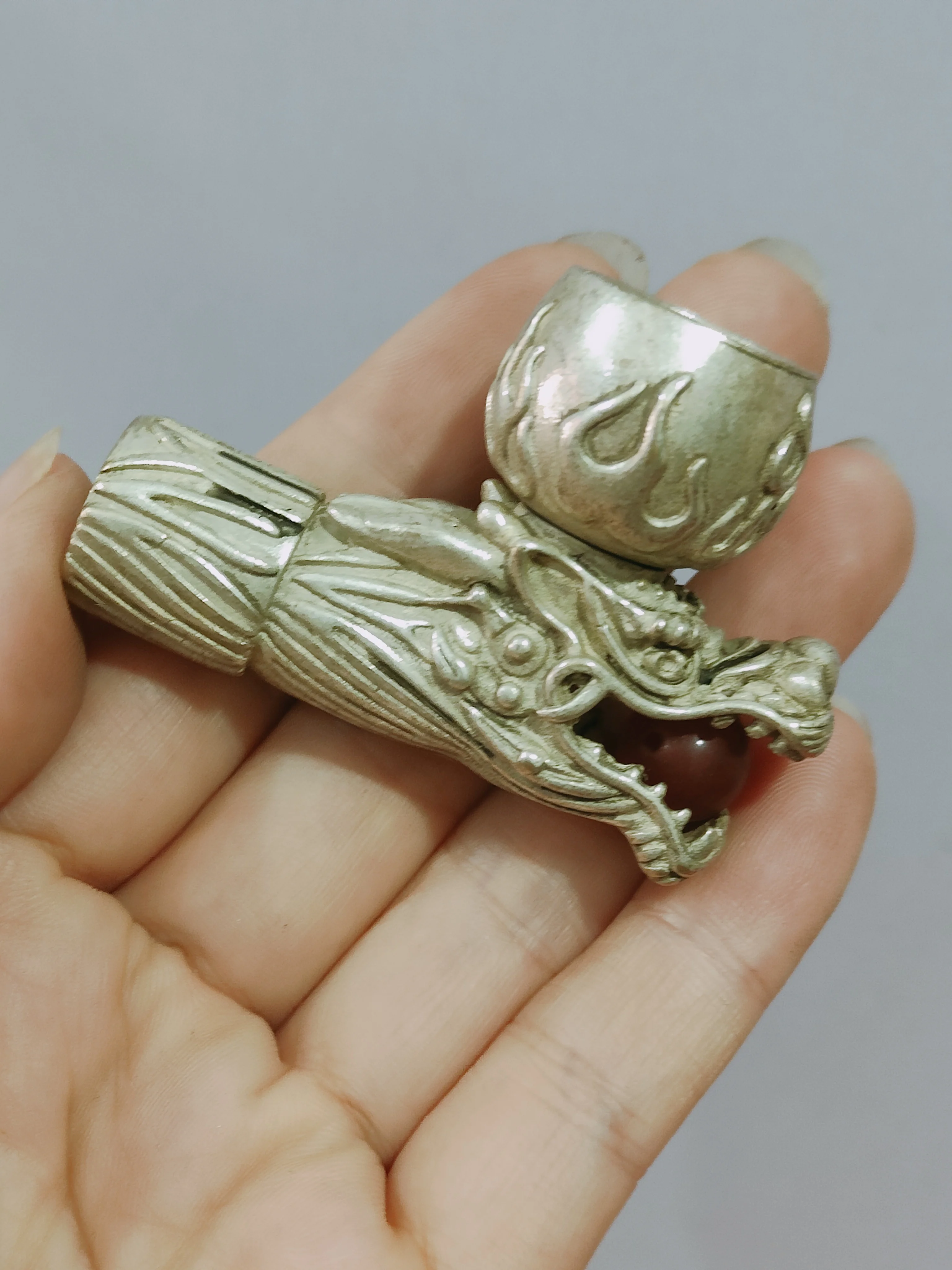 

Китайские тибетские серебряные аксессуары в стиле ретро и персонализированные аксессуары для сигарет, детали для сигарет из серебра Мяо