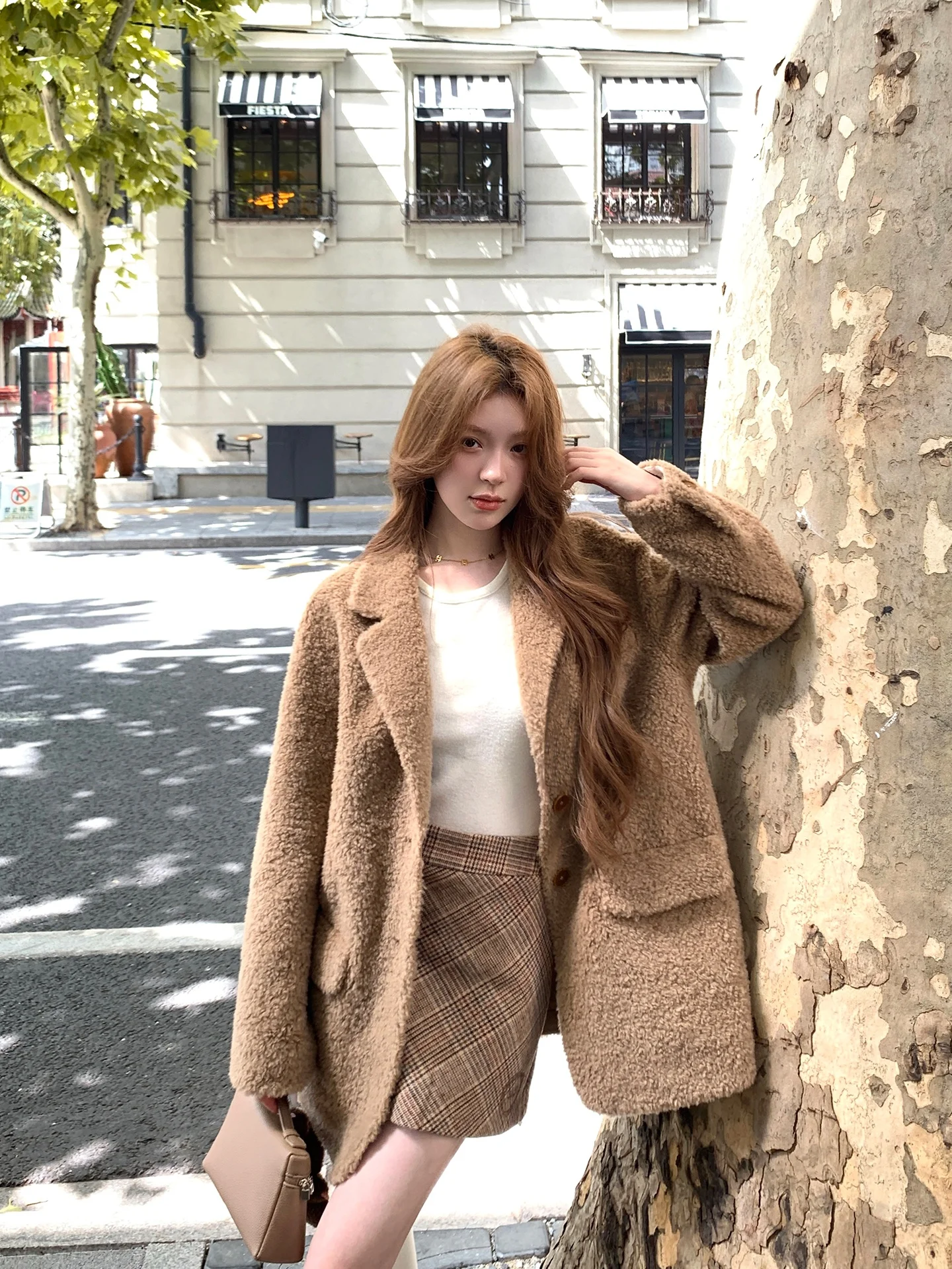 

Ultra-Thi Winter Women's Fur Coat eepskin Leather Inteated Comfortable Warm Windproof Long Sve Mid-Length Stand Fit