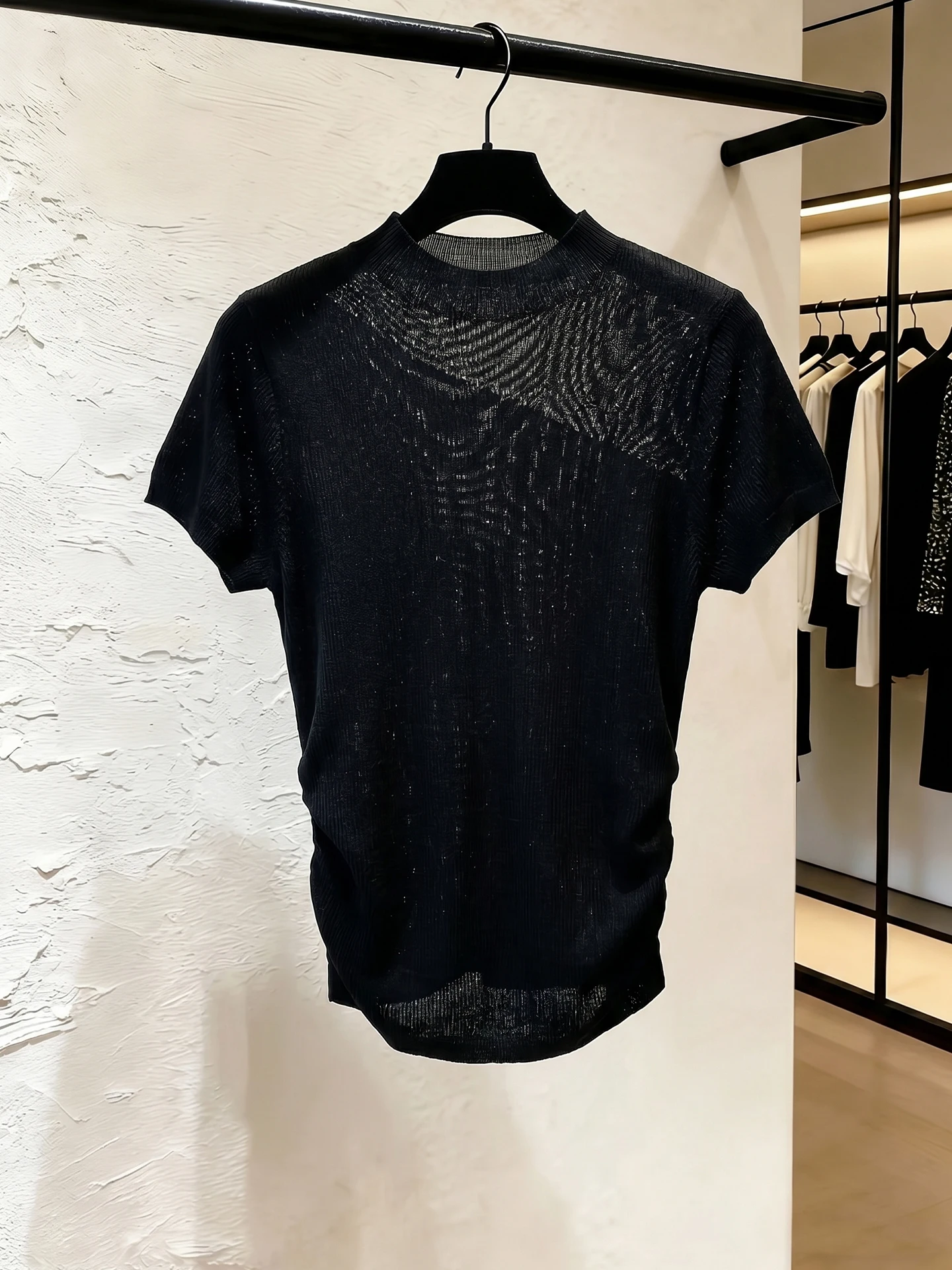 

Slim Fit Short Sleeve Color Knitwear Simple Style Commute Korean Version Poet Lin Brand Summer 2026 Pure Color Top