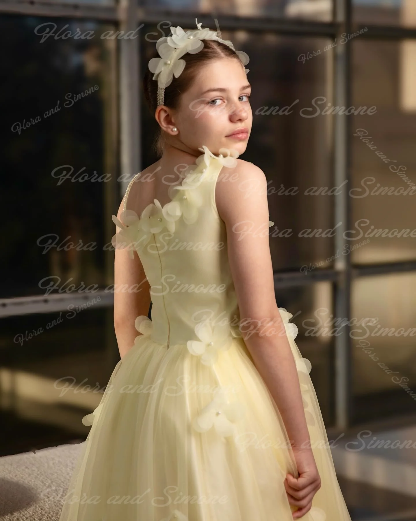 op maat gemaakte backless één schouder 3D bloemen chiffon bloemenmeisje jurk voor huwelijksceremonies formele recepties vakantiefeesten