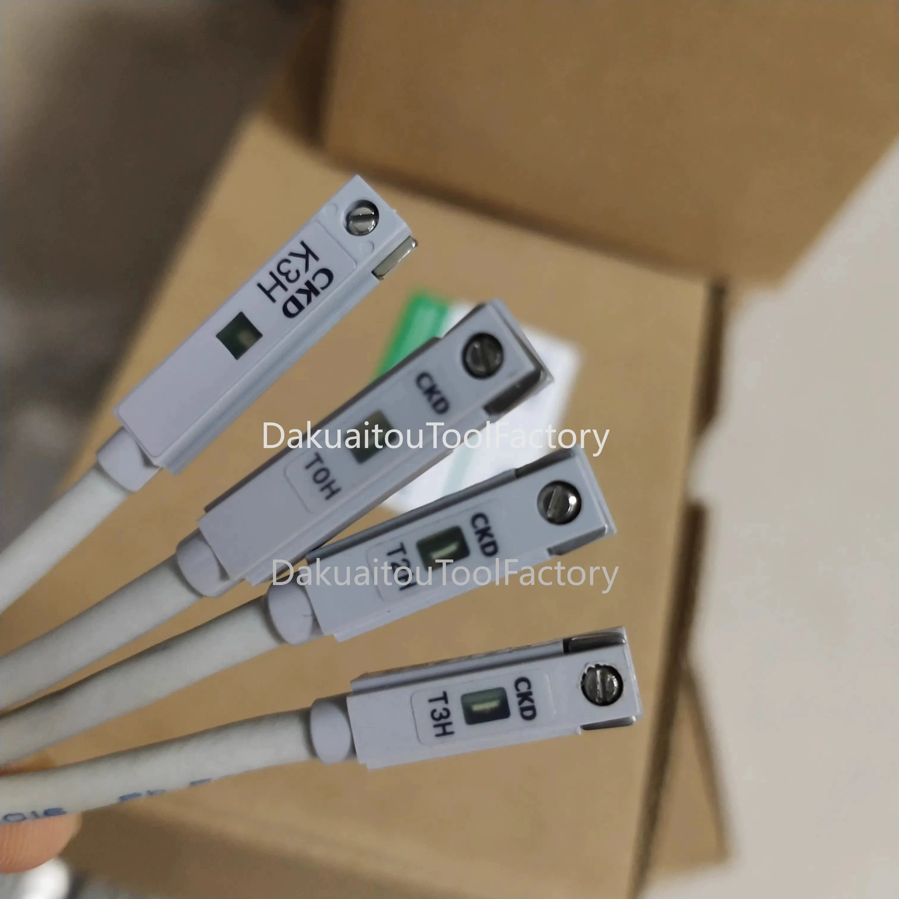 

CKD Magnetic Switch SW-TOH T3H T2H T0H T3PH F2H F3H Sensor KOH T0V