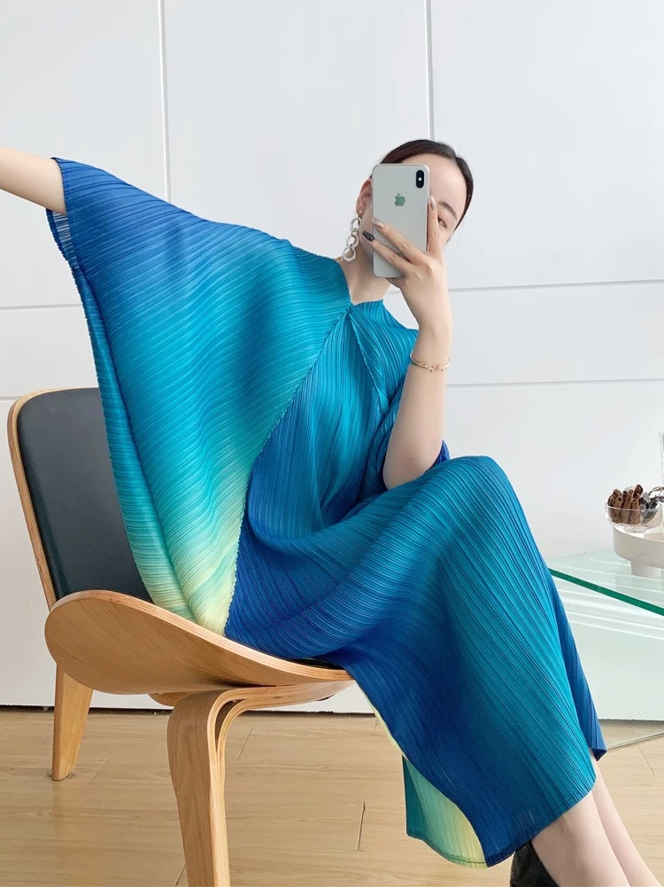 Miyake Pleated Bat Sleeve Dress 2023 Spring New High Fashion Women Gradient Blue V-neck Large Size Long Designer Style Clothing