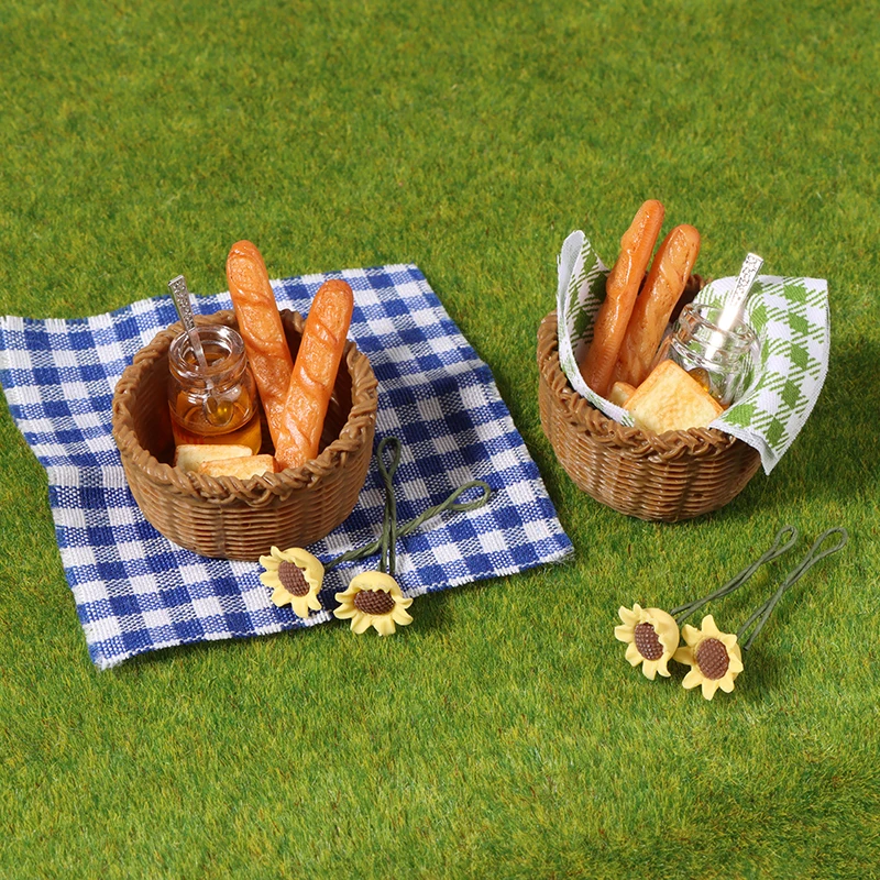 1Set 1:12 Dollhouse Miniature Honey Bread Basket Fabric Picnic Basket Kitchen Model Decor Toy Doll House Accessories