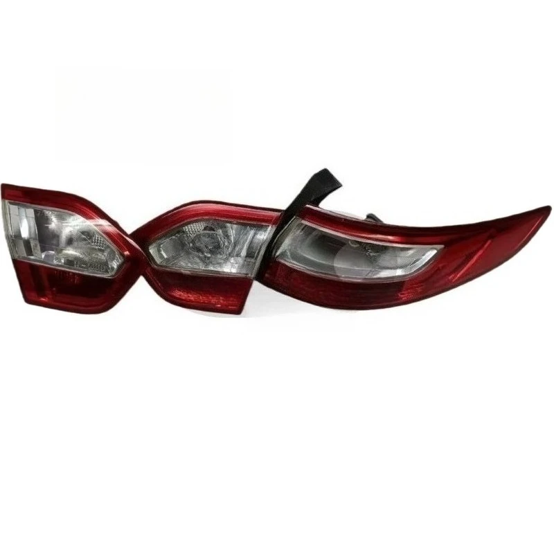 1 Set for 2011-2013 Renault Fluence Tail Light Assemblies 12V 3000 Lumens 4000K. Genuine  Parts Perfect Working Ord