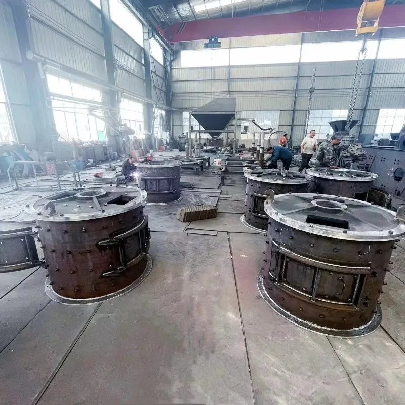 鉄鉱石ケイ酸塩石ハンマークラッシャー複合設計鉱山クラッシャーエンジンベアリング、振動ホッパーベルトコンベア搭載