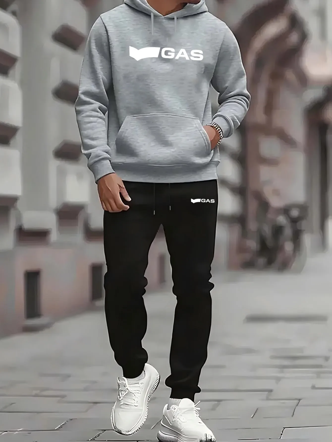 Рисунок 5 - Мужская толстовка с капюшоном и длинными рукавами