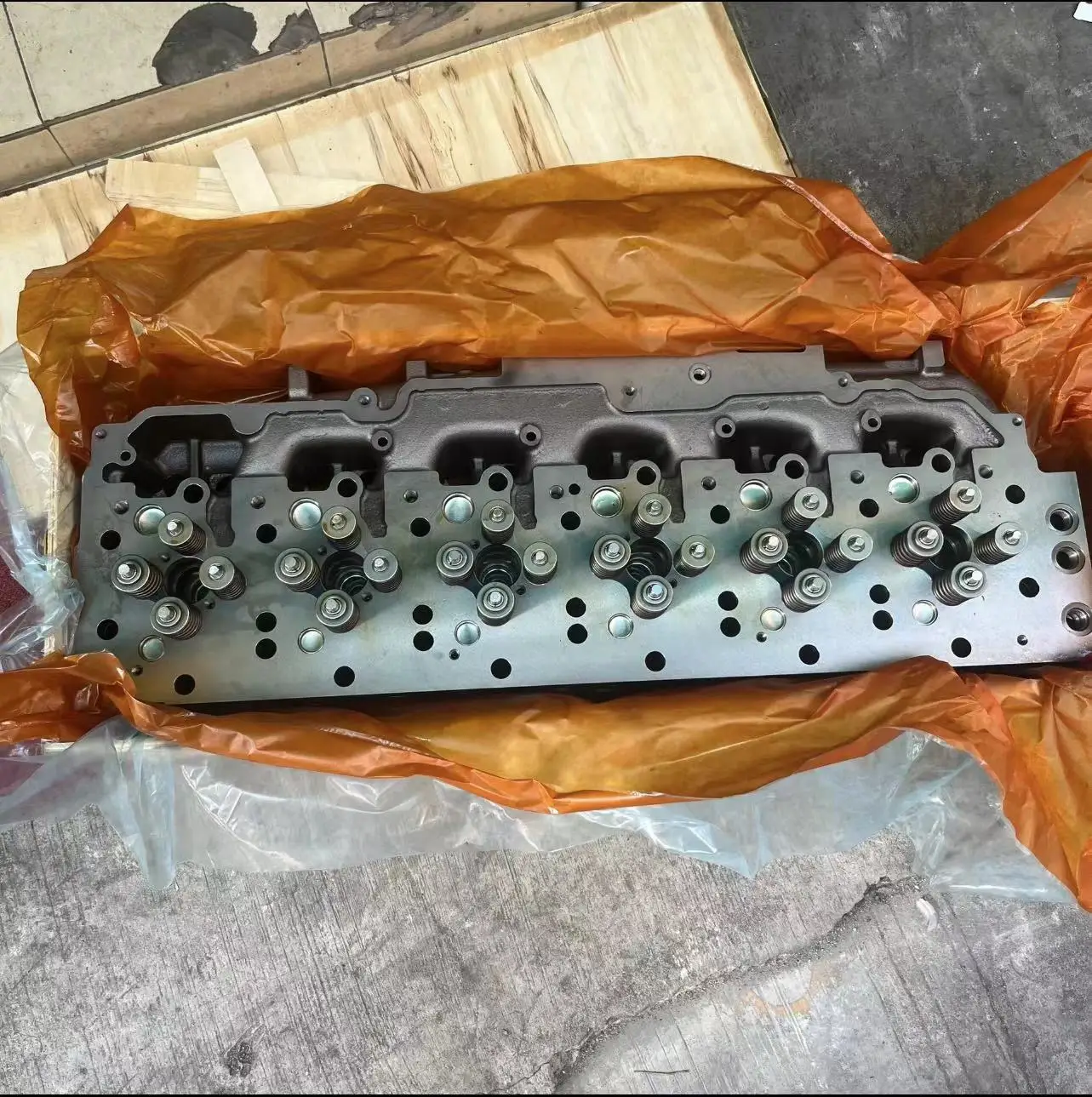 

engine cylinder head 252-8439 289-3210 432-5470 for C9 C13 C15 C18 for Caterpillar Spare parts