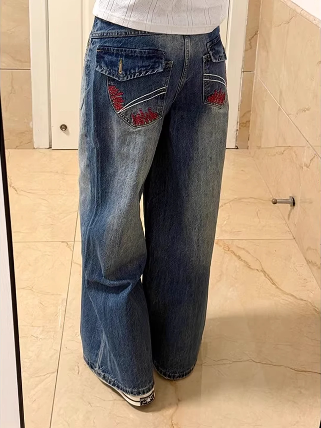 

Синие джинсы с вышивкой и ножом для мужчин и женщин, прямые свободные утягивающие брюки в американском стиле High Street Vibe, микро расклешенные брюки