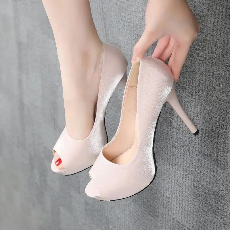 

2025 Women 10cm High Heels 3cm Platform Pumps Nightclub Platform Black Lady Red Bottom Thin Heels Peep Toe Prom Luxury Shoes