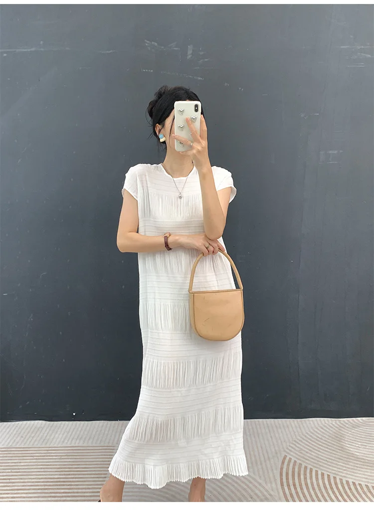 Miyake Plissee-Kleid Elegantes Weißes Mehrlagiges Sommer-Damen-Freizeitkleid Langes Maxikleid Strukturiertes Schmal Geschnittenes Schickes Alltagskleid – Detail 21