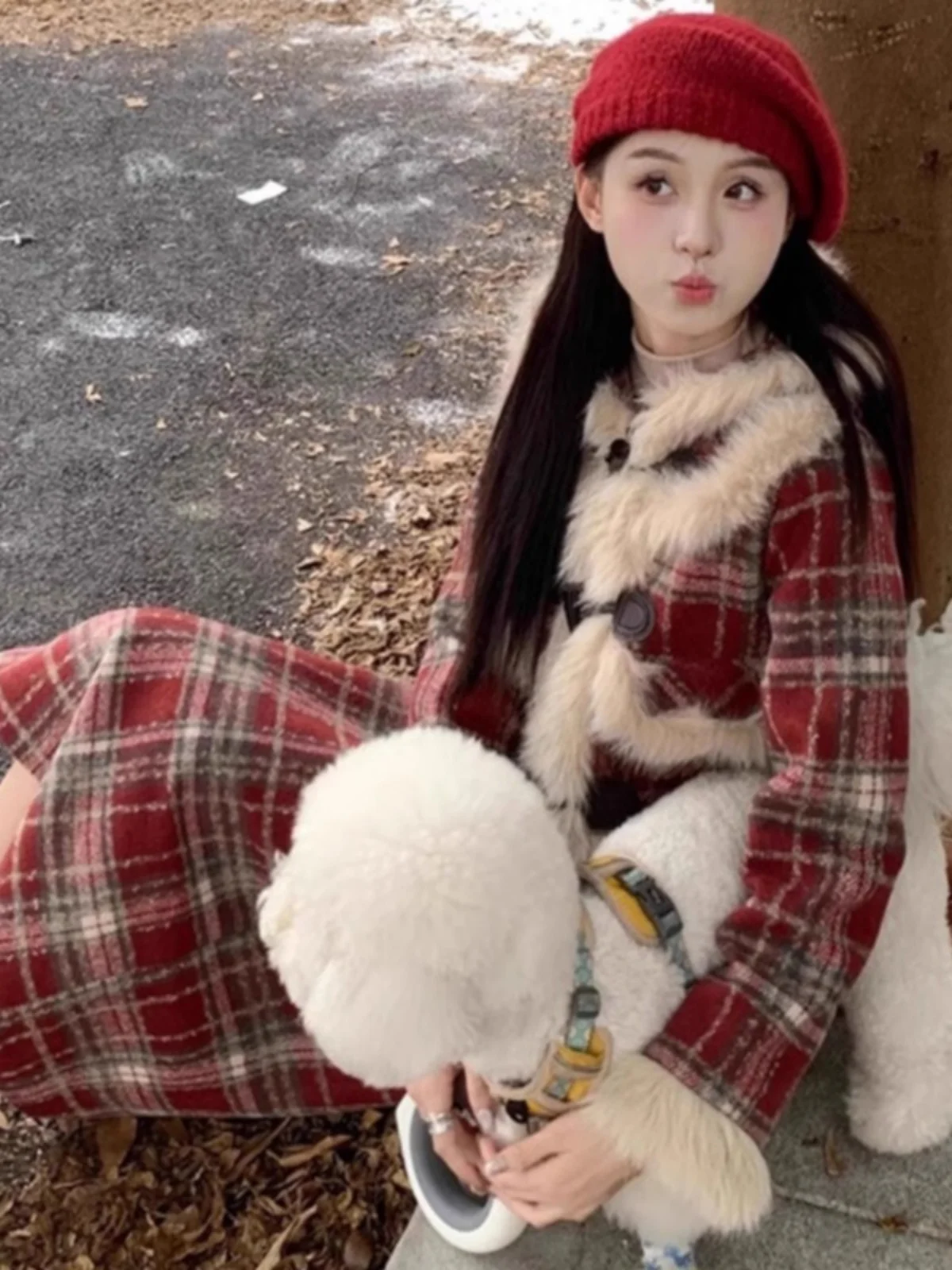 Set Faion da donna invernale Jaet in cotone scozzese rosso e gonna abbinata in pelliccia patchwork Capispalla in due pezzi