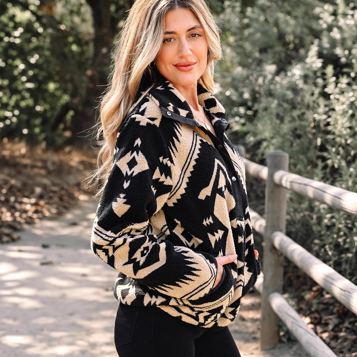 Sweat-shirt ample à manches longues pour femme, demi-fermeture éclair, imprimé géométrique, grande poche, haut chaud, nouvelle collection automne hiver 2025