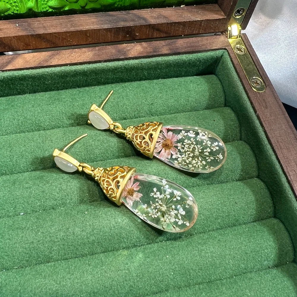 Amber dried flower new water drop earrings, French niche design sense 18K high-end fashion S925 earrings women