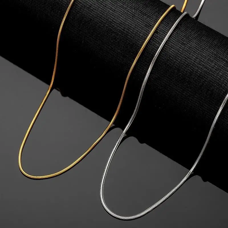 Hmeey Snake Chain Choker Naszyjnik ze stali nierdzewnej Minimalistyczny kołnierz dla kobiet Biżuteria męska Prezent ślubny