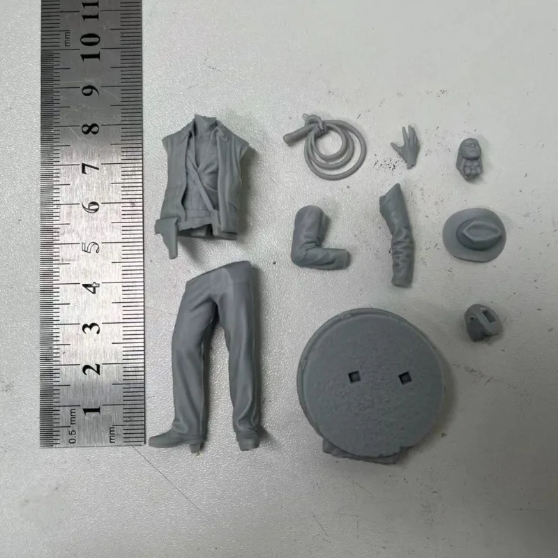 1/24 Indiana Jones Cowboy Explorer Resin Figure Assembled Model Kit Boy Hobby Miniature Unassembled and Unpainted 3D printing