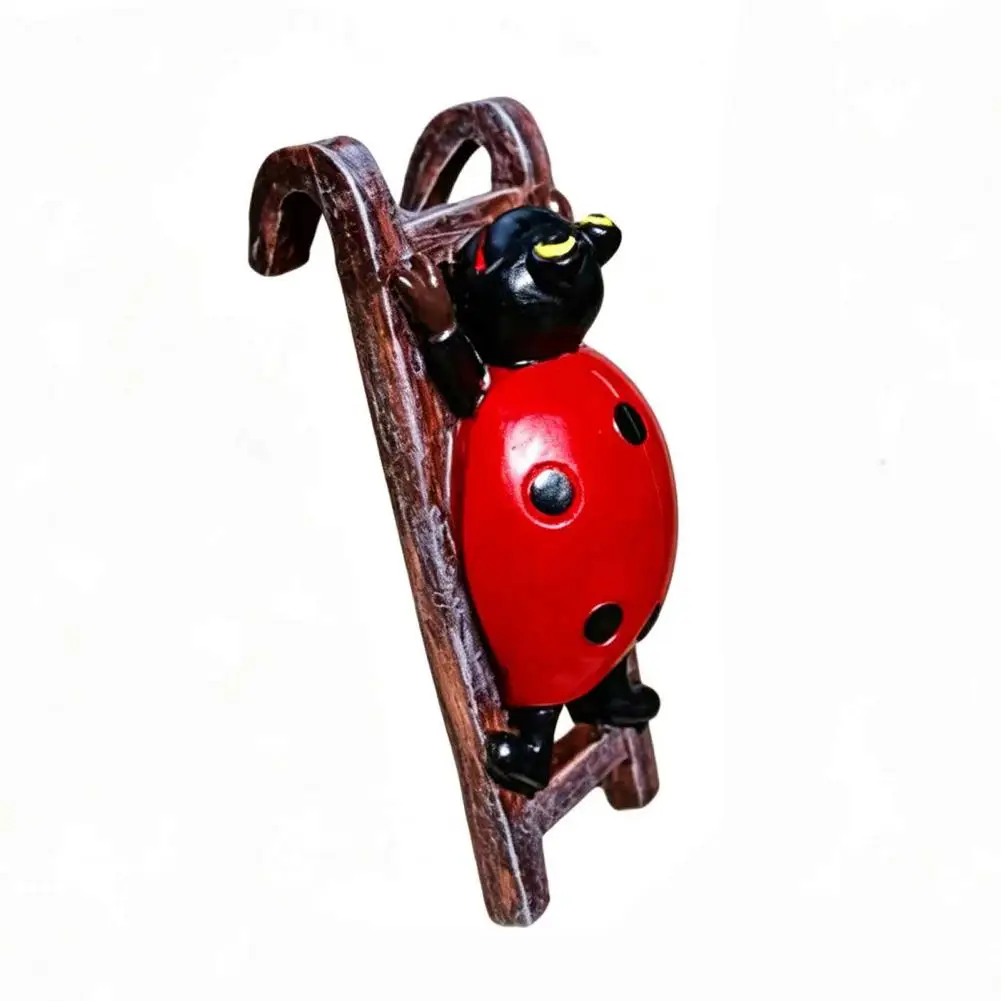 Resin Flower Pot Decor Cartoon Ladder Pot Hanger Resin Turtle Ladybug Bee Climbing Decor Cute Wall Hanging Figurines for Balcony
