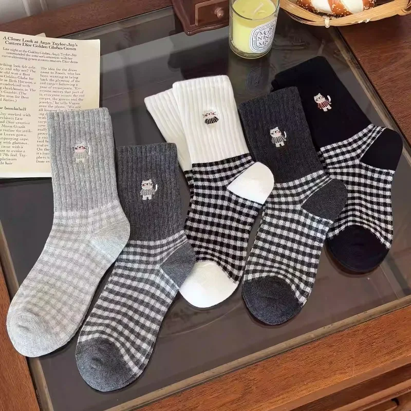 

Женские винтажные клетчатые носки с рисунком кота, хлопковые длинные носки до середины икры, серые, черные, белые, весенне-осенние носки, женские длинные носки