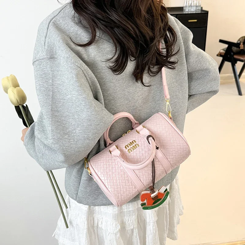 

Designer Parisian Diaper Bags For Ladies: Luxury Leather Crossbody Bag, Elegant Simple Vintage Fashionable Large Capacity Tote