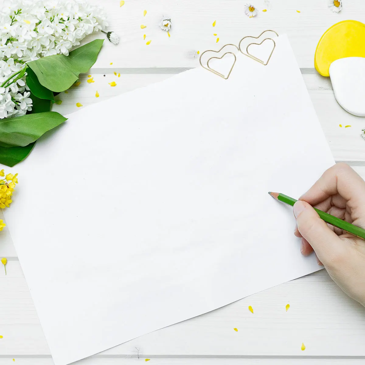 

10Pcs Creative Heart Metal Paper Clips Gold Color Strong Clipping Force Note Photo Bookmark Clips for Office School Home Use