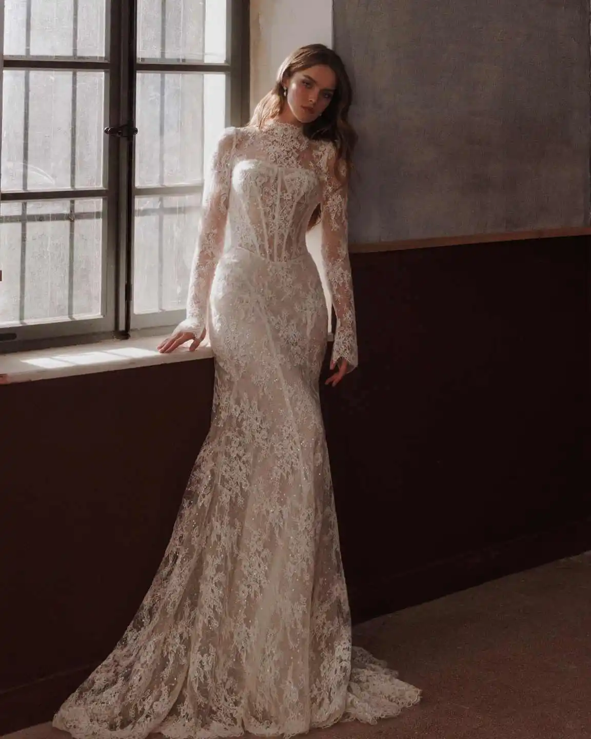

Detachable Train Shiny Lace Long Wedding Dress Modest High Collar Bridal Gown Customized Satin Backless Dresses For Bride