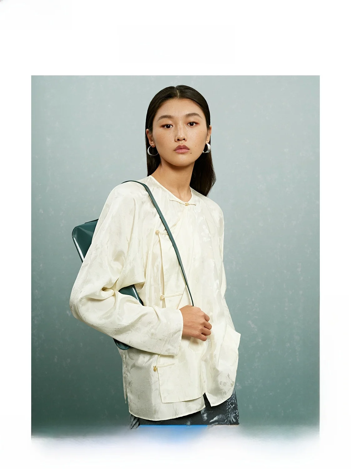 

ZhiZhi Chinese Sle Silk irt Women's 2023 Embroidered Floral Long Sve Slim Fit round Ne Button up Office Commute irt