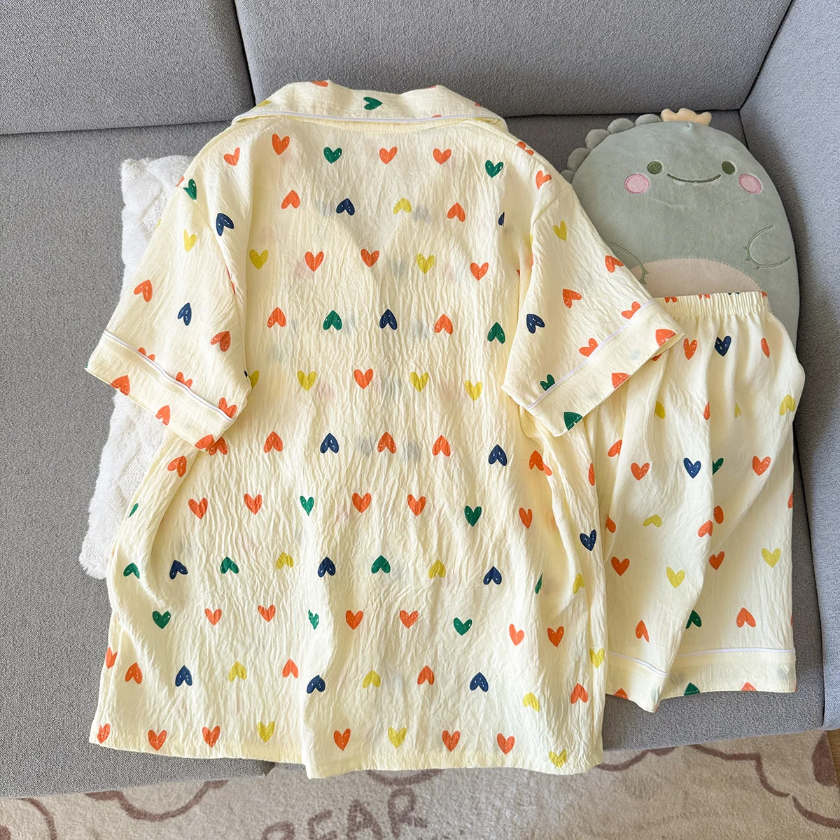 Women's Summer Thin Pajamas with Heart-Shaped Pattern, Short-Sleeved Shorts, Sweet and Cute, Can Be Worn Outside in Summer, Two-Piece Home Wear Set view 2
