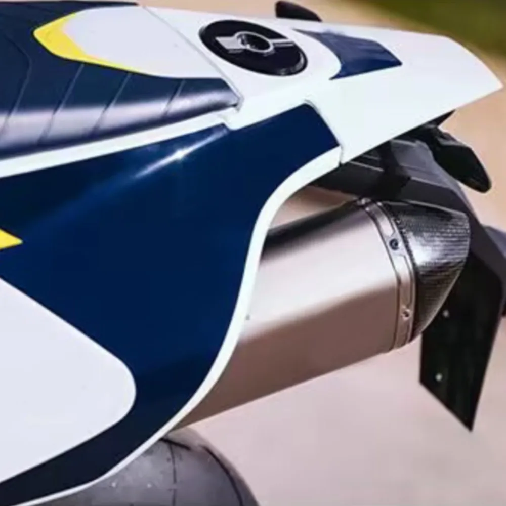 

For GasGas 700SM 700ES 2022 2023 For Husqvarna 701 ENDURO 701 SUPERMOTO 2016 2017 2018 -2023 Fuel Tank Cap Oil Tank Cover Caps