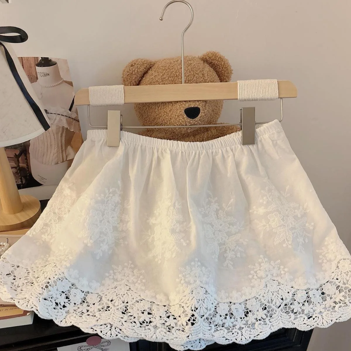 

Новая женская короткая юбка-накидка больших размеров с кружевом, эластичным поясом и защитой от просвечивания, весенняя коллекция