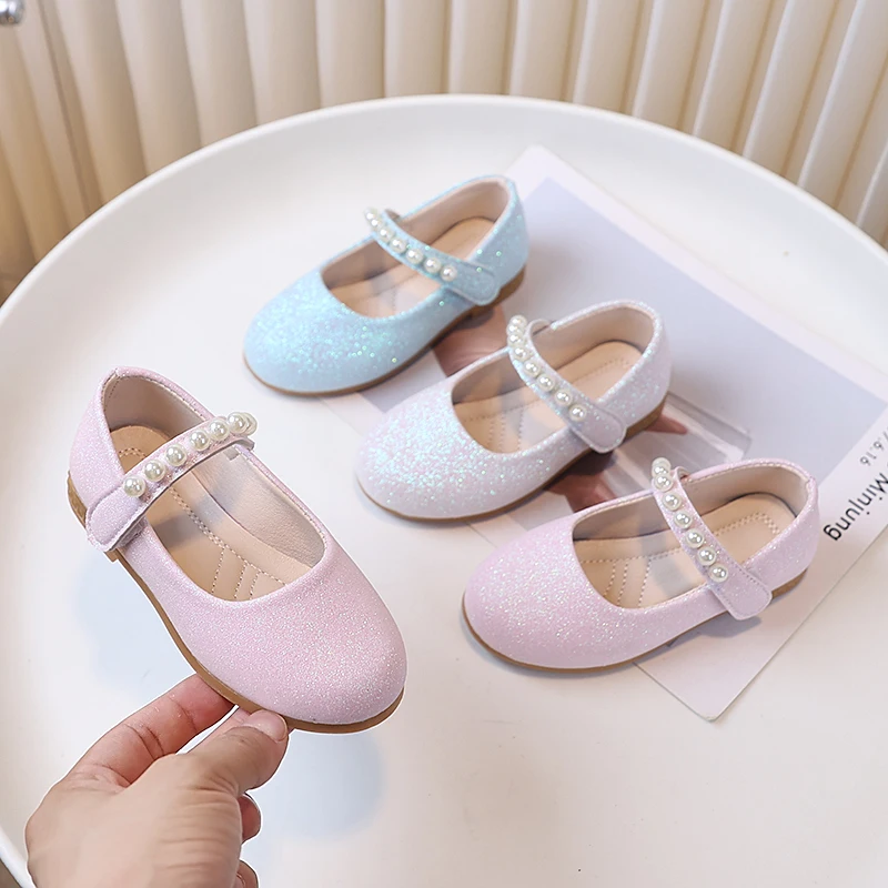 

Кожаная обувь для девочек, весна-осень 2023, новые детские туфли принцессы с блестками и жемчугом, элегантная простая детская обувь на плоской подошве