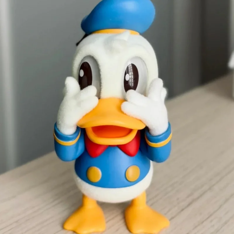 متوفر في المخزون سلسلة نادي ديزني دونالد داك الأصلية صندوق أعمى شخصية عصرية لطيفة لسطح المكتب هدية ألعاب عيد ميلاد كاواي للفتيات