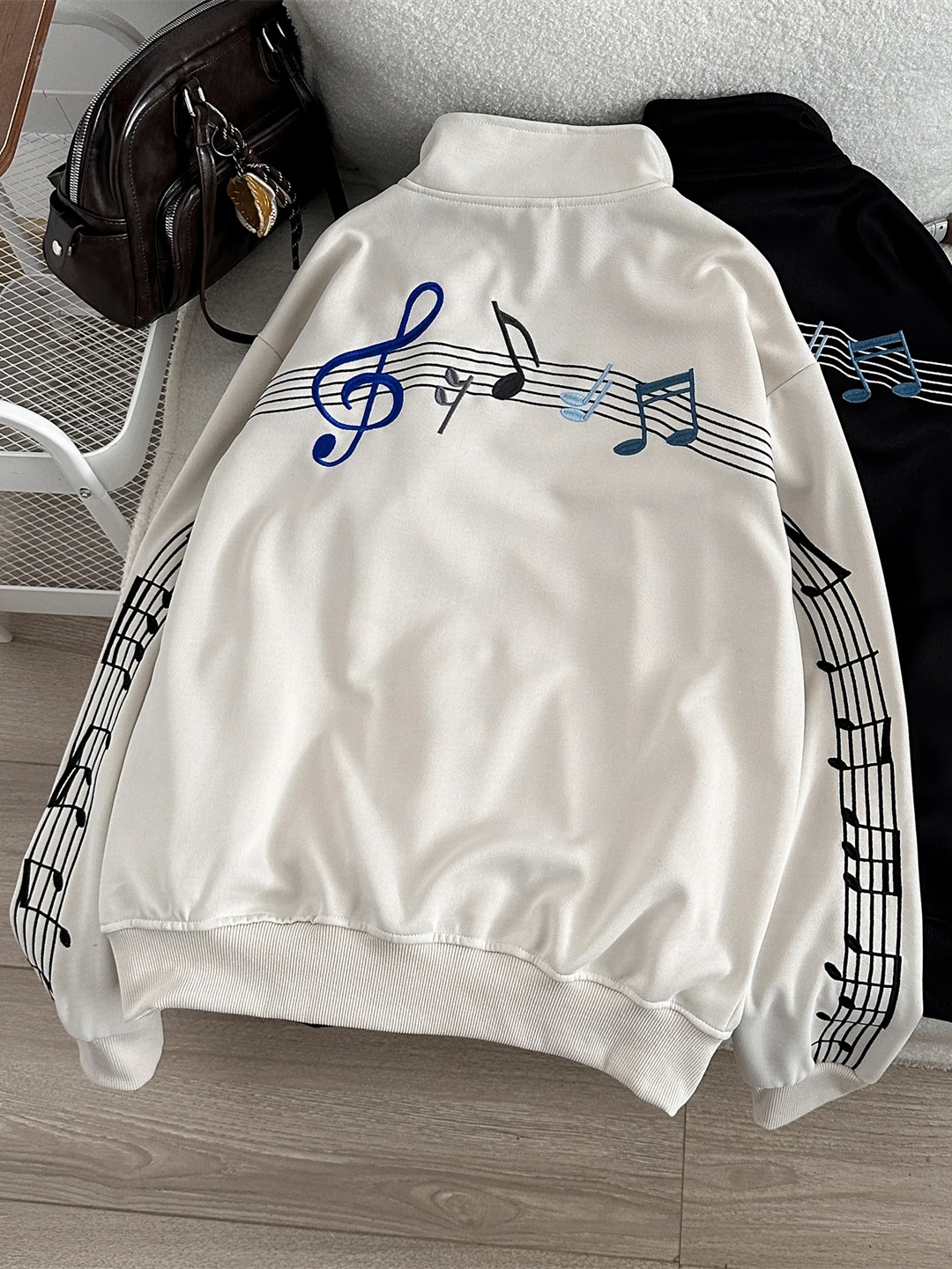 Retro American Style Loose Fit Zipper Hoodie for Men with Music Note Embroidery Stand Collar Casual Wear Spring Autumn