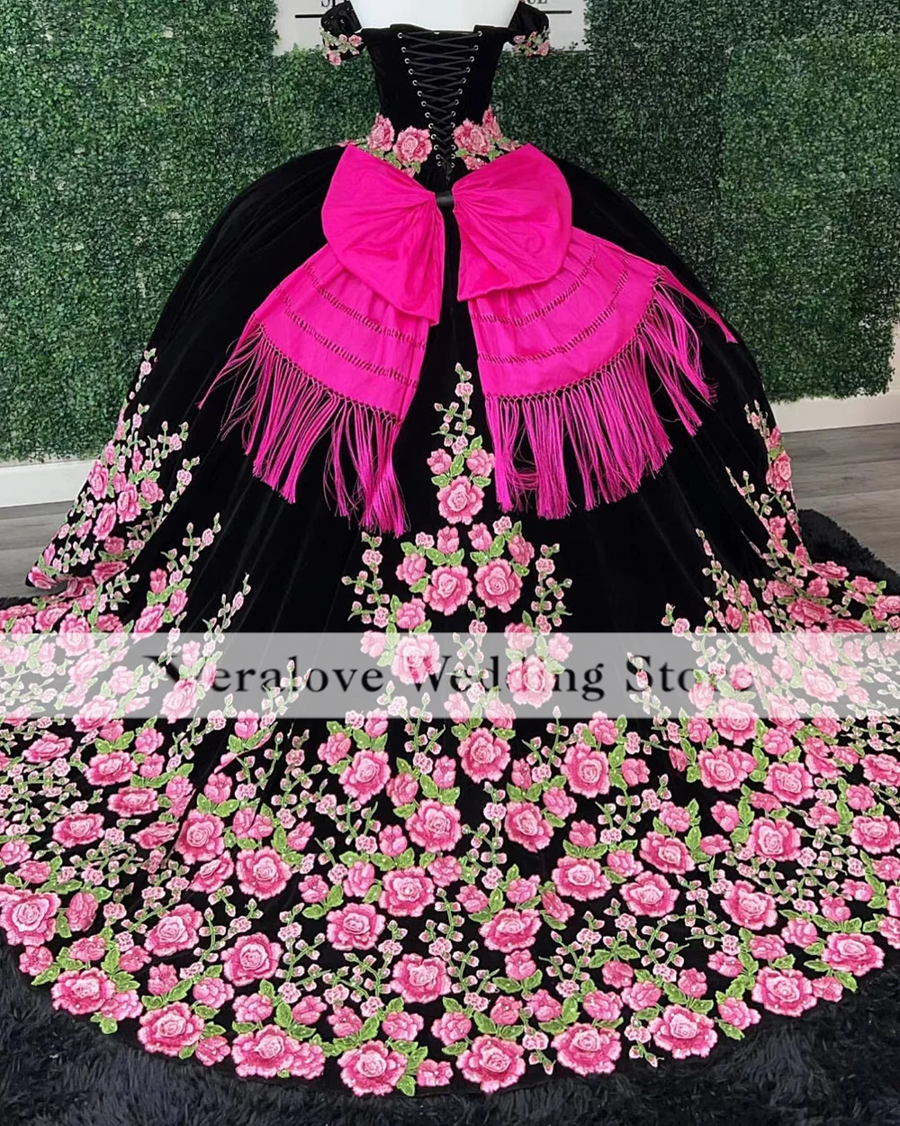 Mexican Black Quinceanera Dresses with Embroidery Floral Charro Vestido De 15 Años 2022 Off the Shoulder Sweet 16 Prom Gowns