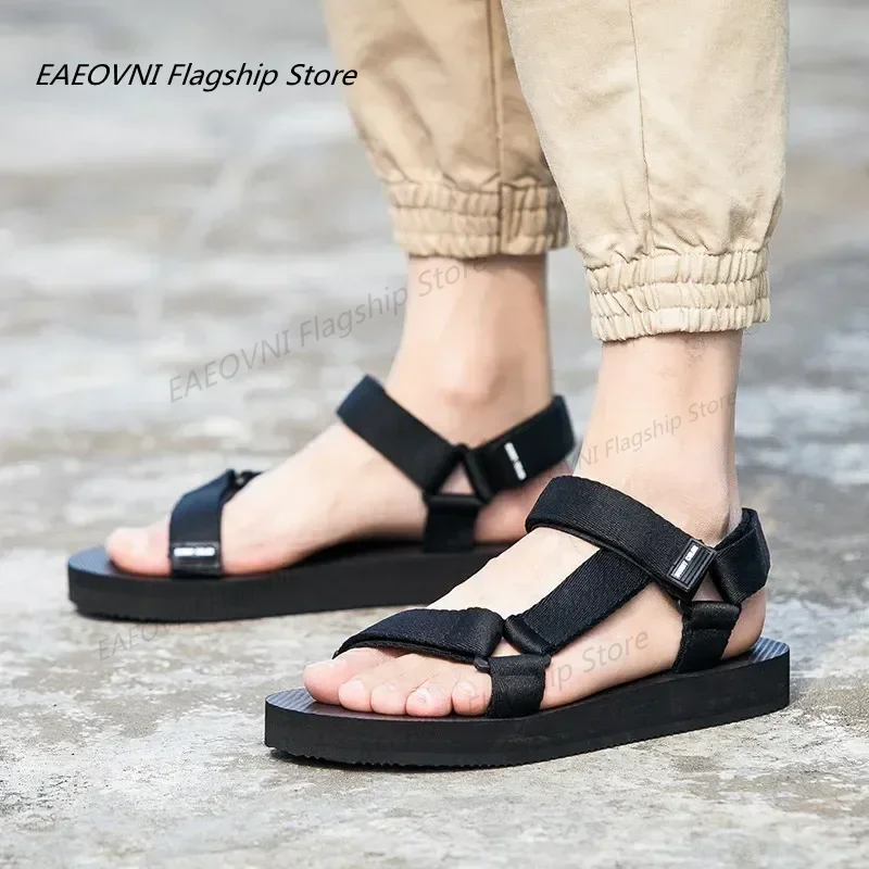 Sandálias masculinas simples casuais sapatos de verão confortáveis tênis ao ar livre praia férias sandálias 2024 novo masculino sandálias casuais sapatos