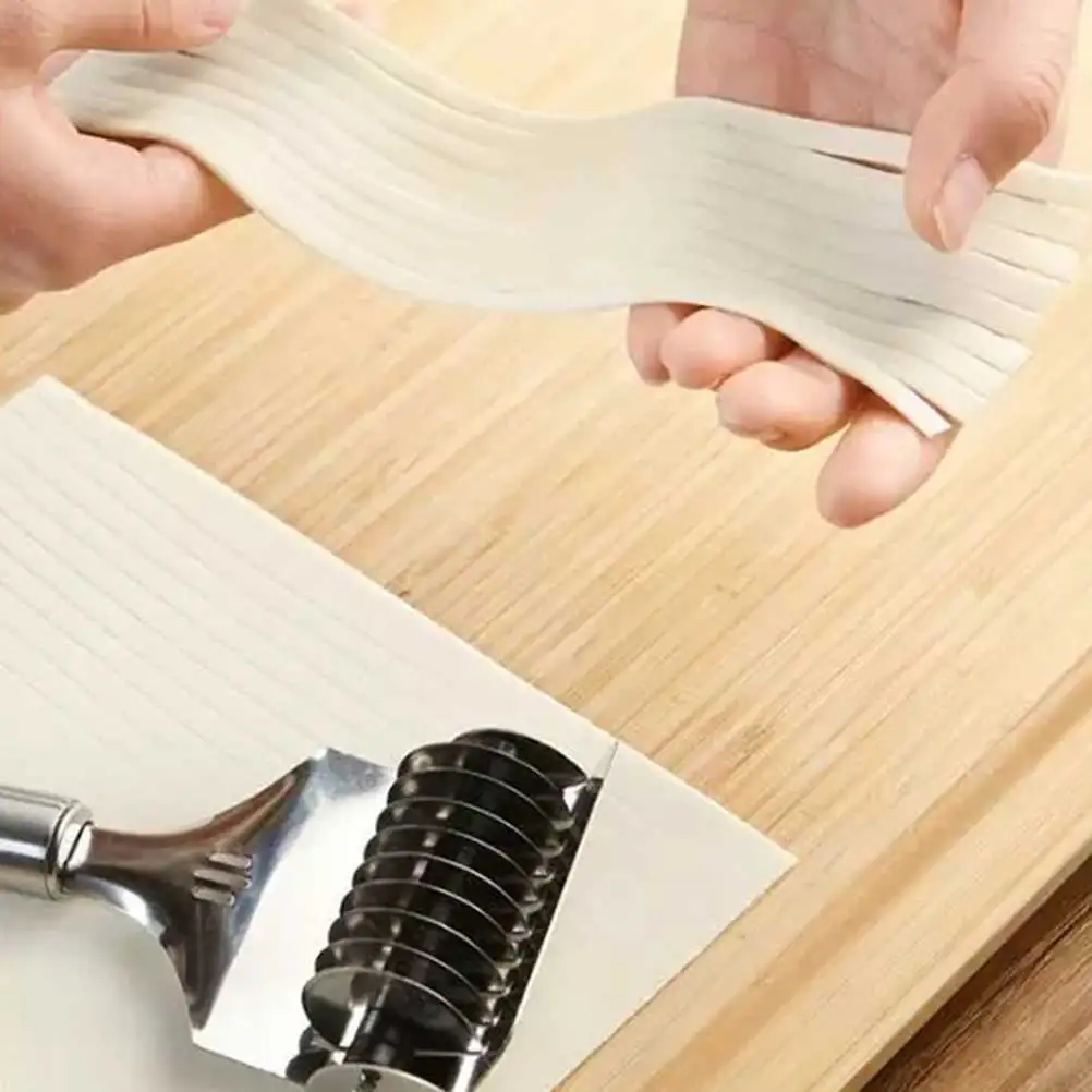 

2pcs Stainless Steel Manual Dough Press Household Kitchen Gadgets Wall Hanging Easy Clean Rust Resistant Dough Cutter For