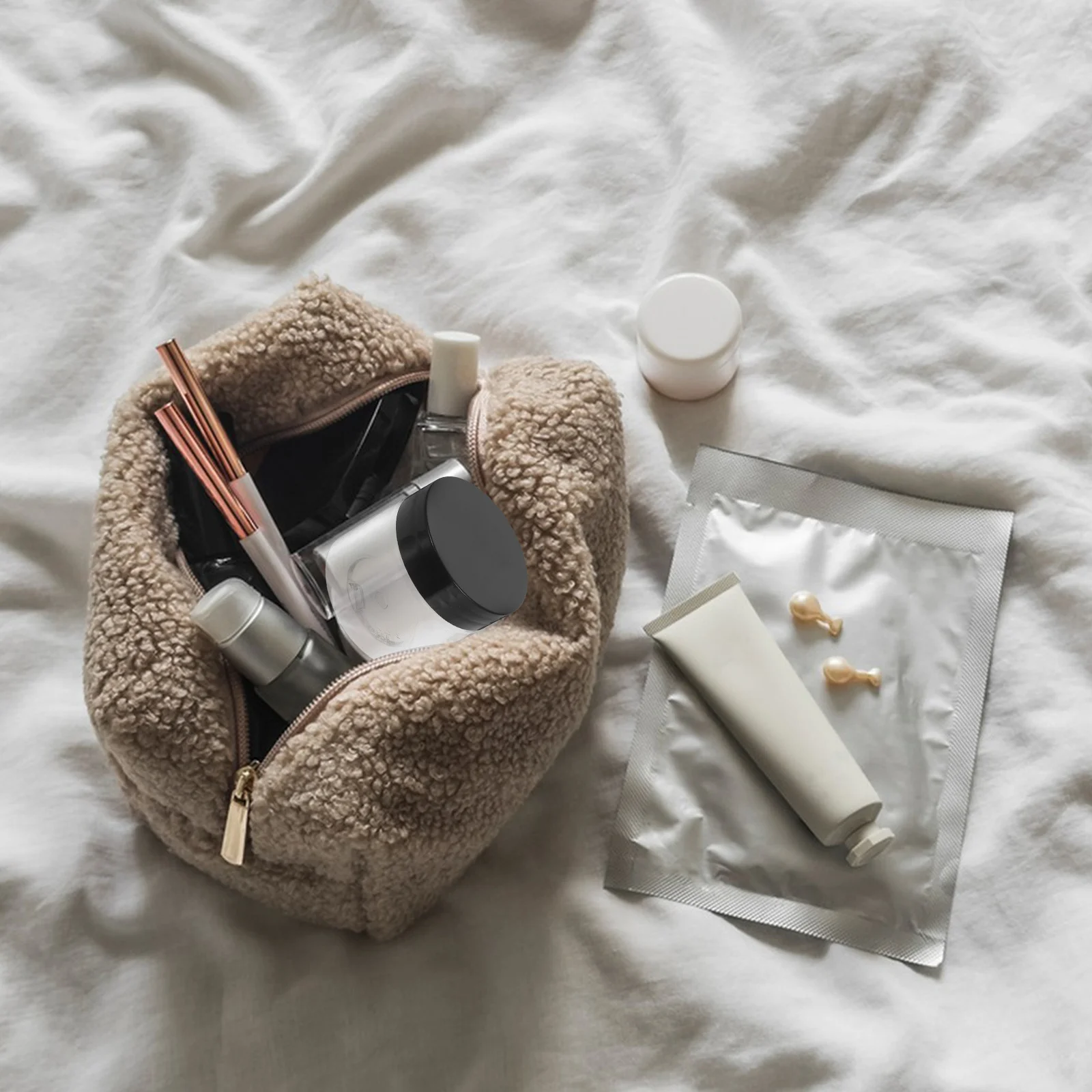 

8 pcs Empty Bottles Small Capacity Clear Plastic Cream Jar Refillable Travel Container Leak Proof Wide Mouth For Face