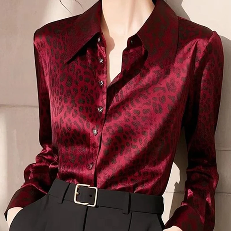 2025年春秋新作 プリント柄 ターン ダウンカラー 長袖シャツ レディース おしゃれ レオパード柄ボタン ブラウス 女性用トップス