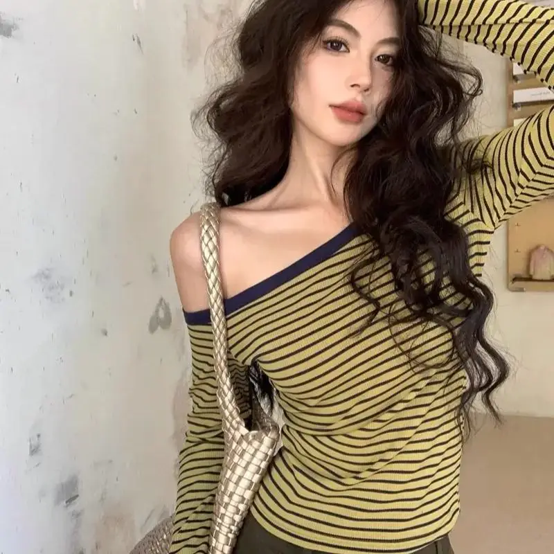 

Long-Sleeved T-Shirt Striped Off-Shoulder Women Autumn Tight-Fitting Bottoming Shirt Sweet Hot Girl Pure Lust Style Slim Top